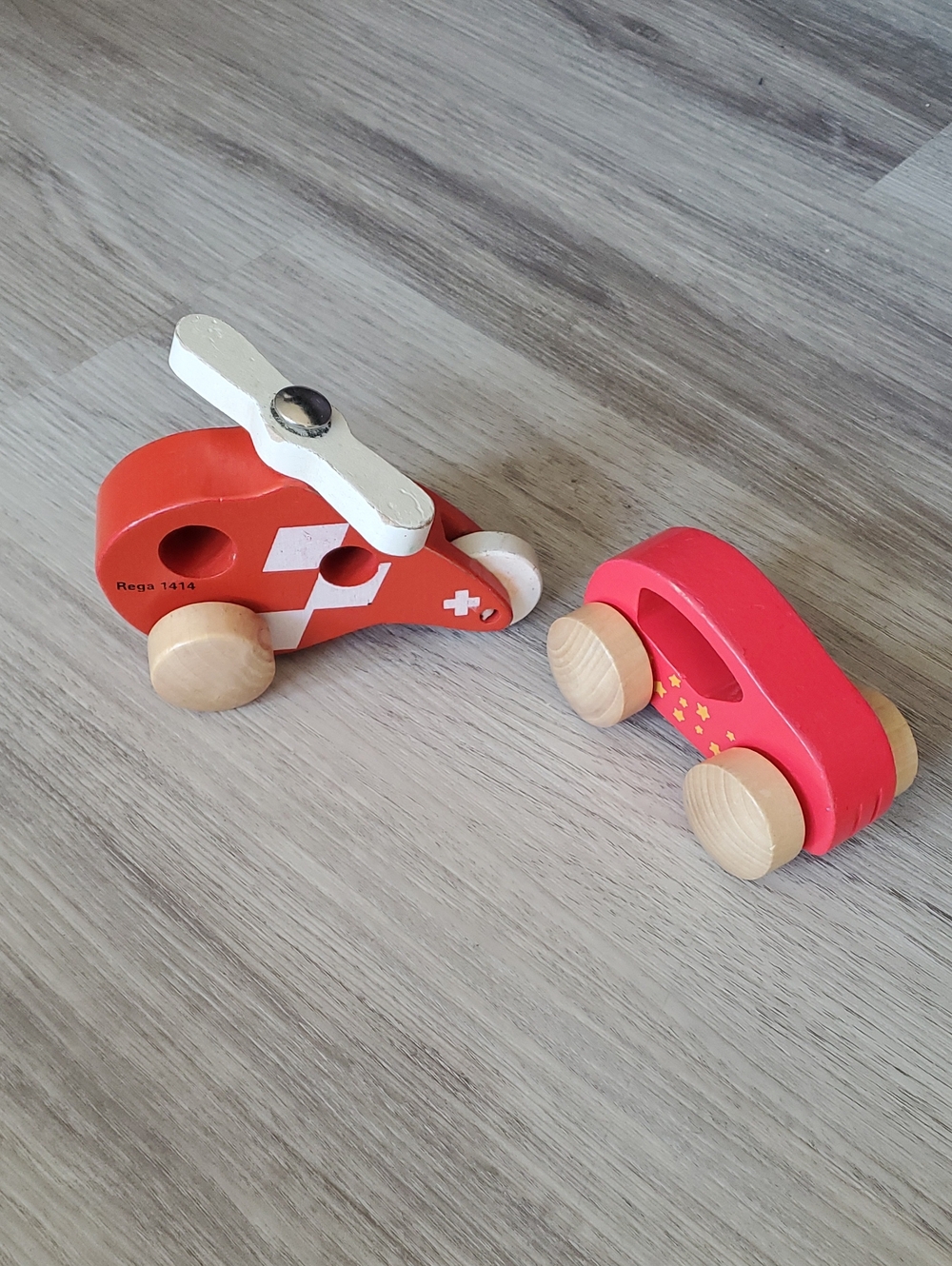 6/$18💎 Two Wooden Baby/Toddler Toys - Hape